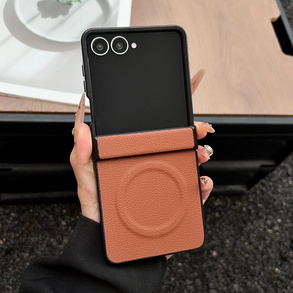 Custodia di lusso in pelle mag - Flip Leather Case recensione e prezzo